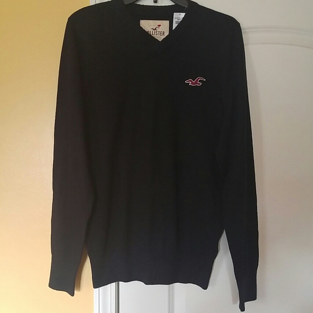 Hollister sweater